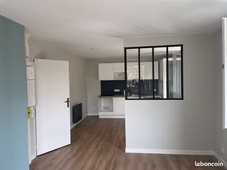 appartement t2 45m2 + balcon + clim