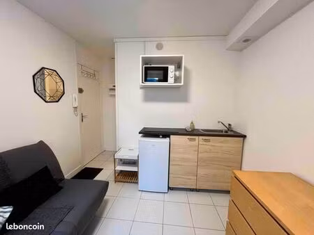 studio meublé hypercentre -proches commodités et tram