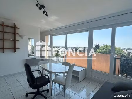 studio 1 pièce 32 m²