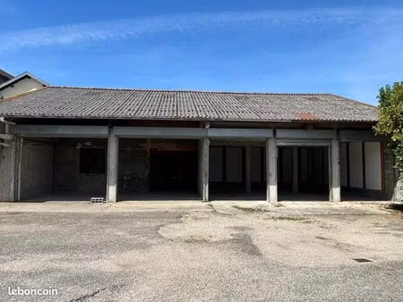 local industriel 220 m²