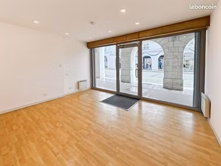 local commercial 30 m²