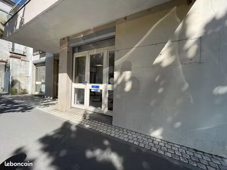 local commercial 124 m² orleans