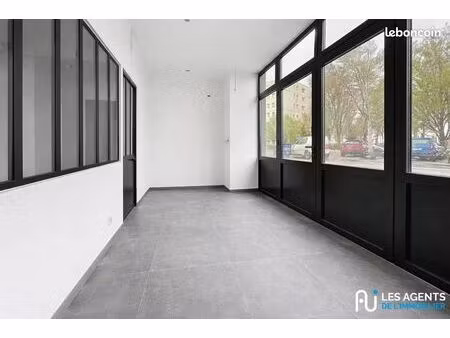 local commercial 57 m² orléans