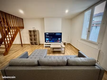 centre ville d'agen - t4 en duplex rénové meublé de 100 m2 - proximité place jasmin