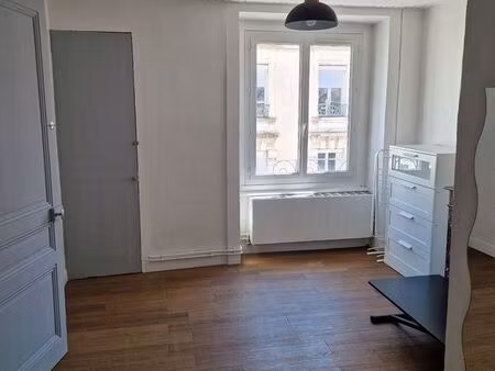 f2 meublé très proche de la fac jean monnet