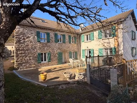 maison 8 pièces 250 m²