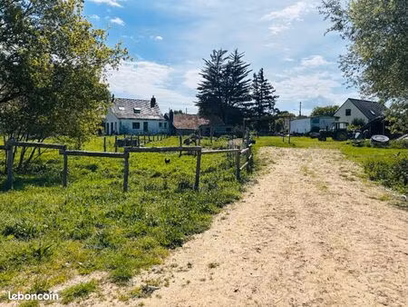 maison 136m2 sur 8 hectares et installations équestre