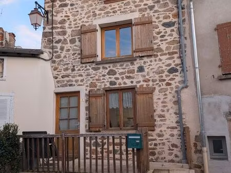 charmante maison de ville en pierres - 63 m2