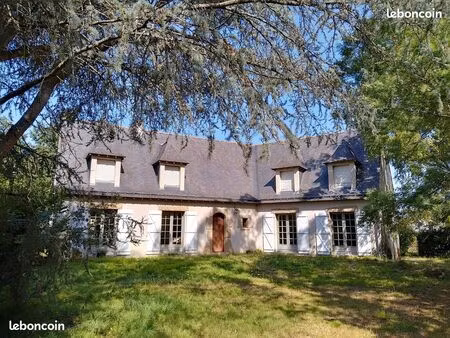 maison  5 chambres  1980  terrain paysagé (2400 m²)