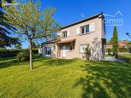 villa 6 pièces 165 m²
