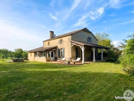 maison 7 pièces 162 m²