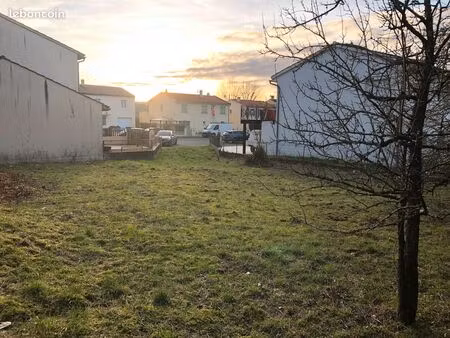 terrain à bâtir viabilisé - proche commodités – cahors (46000) – terre rouge