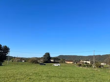 duravel beau terrain plat