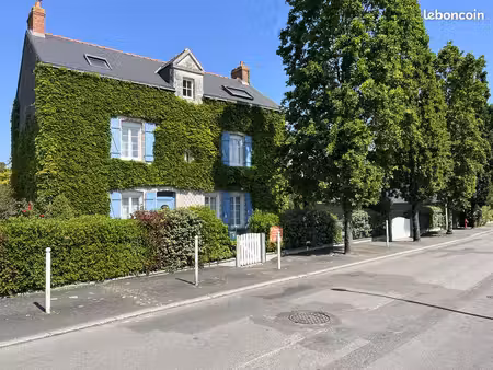maison 9 pièces 205 m²