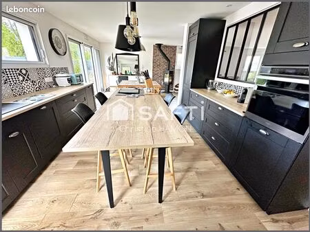 maison 5 pièces 145 m²