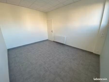 cabinet médical avec stationnement privatif