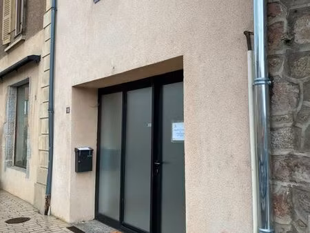 local commercial rénové 131 m² – prêt à l’emploi à la pacaudière