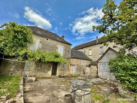 immeuble 13 pièces 224 m²