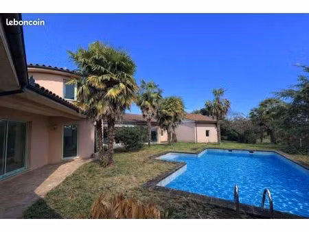 maison 5 pièces 193 m²