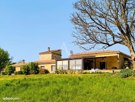 maison 5 pièces 143 m²