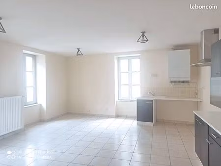 auvergne  exceptionnel  à 15 mn du puy en velay  duplex 4 pièces  3 chambres· 110 m²