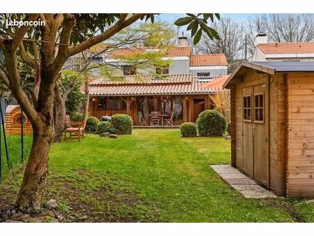 maison familiale 146 m² entièrement rénovée parcelle 413 m² piscinable busway à 50 m