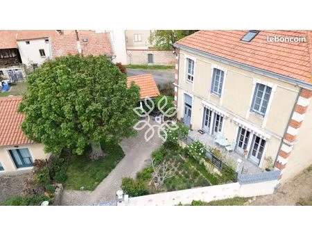 propriété 10 pièces 182 m²