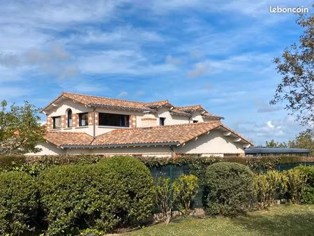 maison quartier les mousseaux / golf / noëveillard - 8 pièces - 210 m2