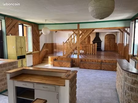 maison 7 pièces 170 m²