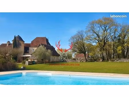 propriété 6 pièces 205 m²