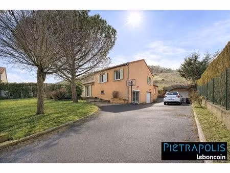 maison 4 pièces 157 m²
