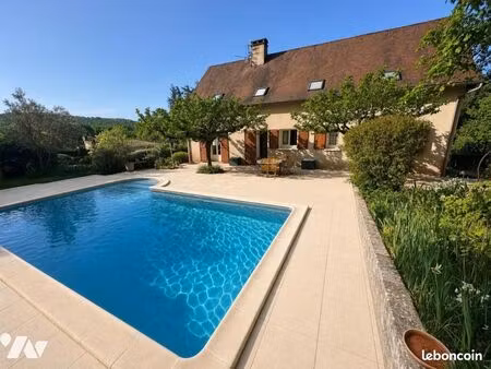 maison 9 pièces 185 m²