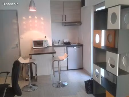 studio centre ville avec terrasse couverte