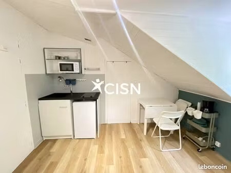 studio 1 pièce 14 m²