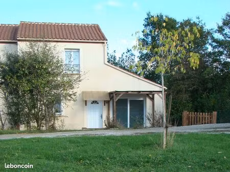maison à louer pour 1 mois : du 11 mai au 12 juin 2026