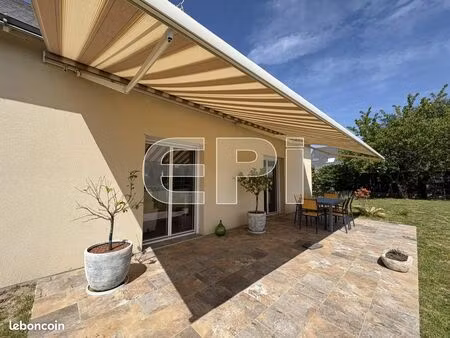 maison 10 pièces 220 m²