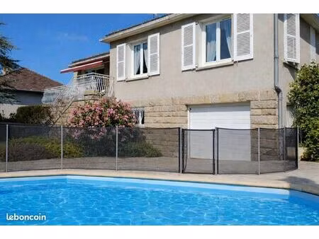 belle maison familiale au calme avec vue sur la nature