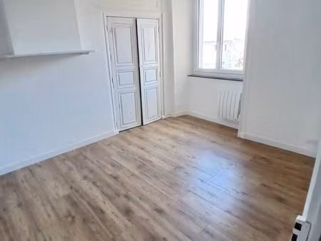 t2 56m2 st didier centre