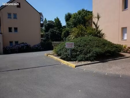 appartement balcon et parking