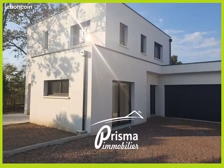 belle maison contemporaine 6 pièces  garage double