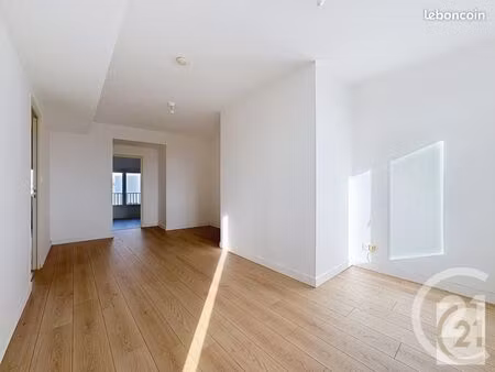 appartement 3 pièces 55 m²