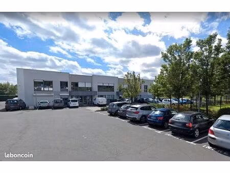 bureaux 200 m²