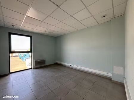 bureau 17 m²