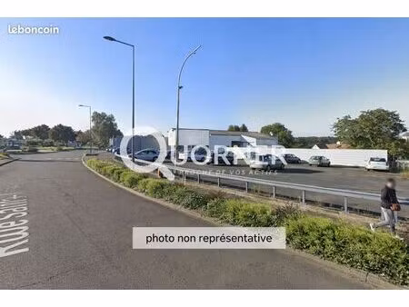 local 1113 m² beaupréau