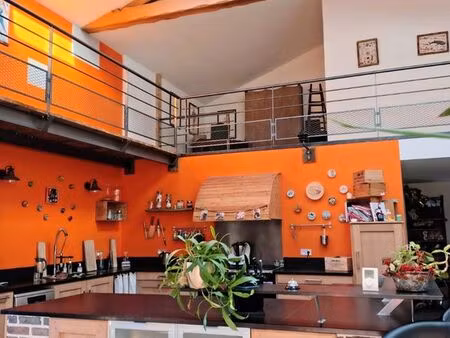 superbe longère rénovée avec prestations haut de gamme – 230 m² – terrain 1 06 ha – direct