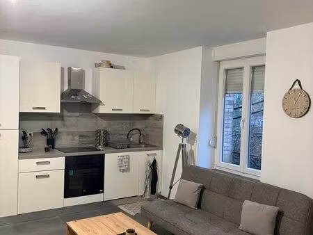 appartement t2 entièrement rénové et équipé