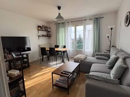 appartement t3 lumineux 70m² – calme  parking & cave