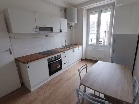 location meublée classique  calme  lumineux et spacieux f2 44 86m² au quartier de chu de n