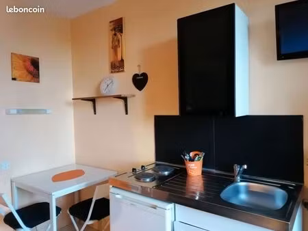 location studio meublé libre juin