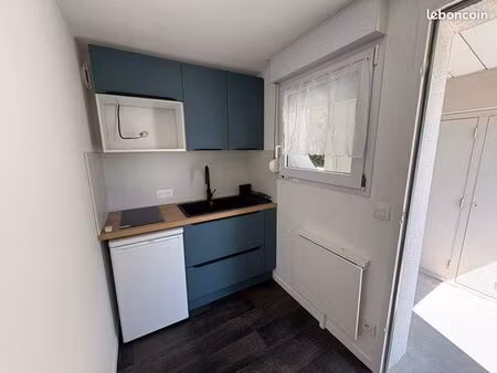 studio meublé refait à neuf  exclu étudiant face faculté sciences michelet/petit port